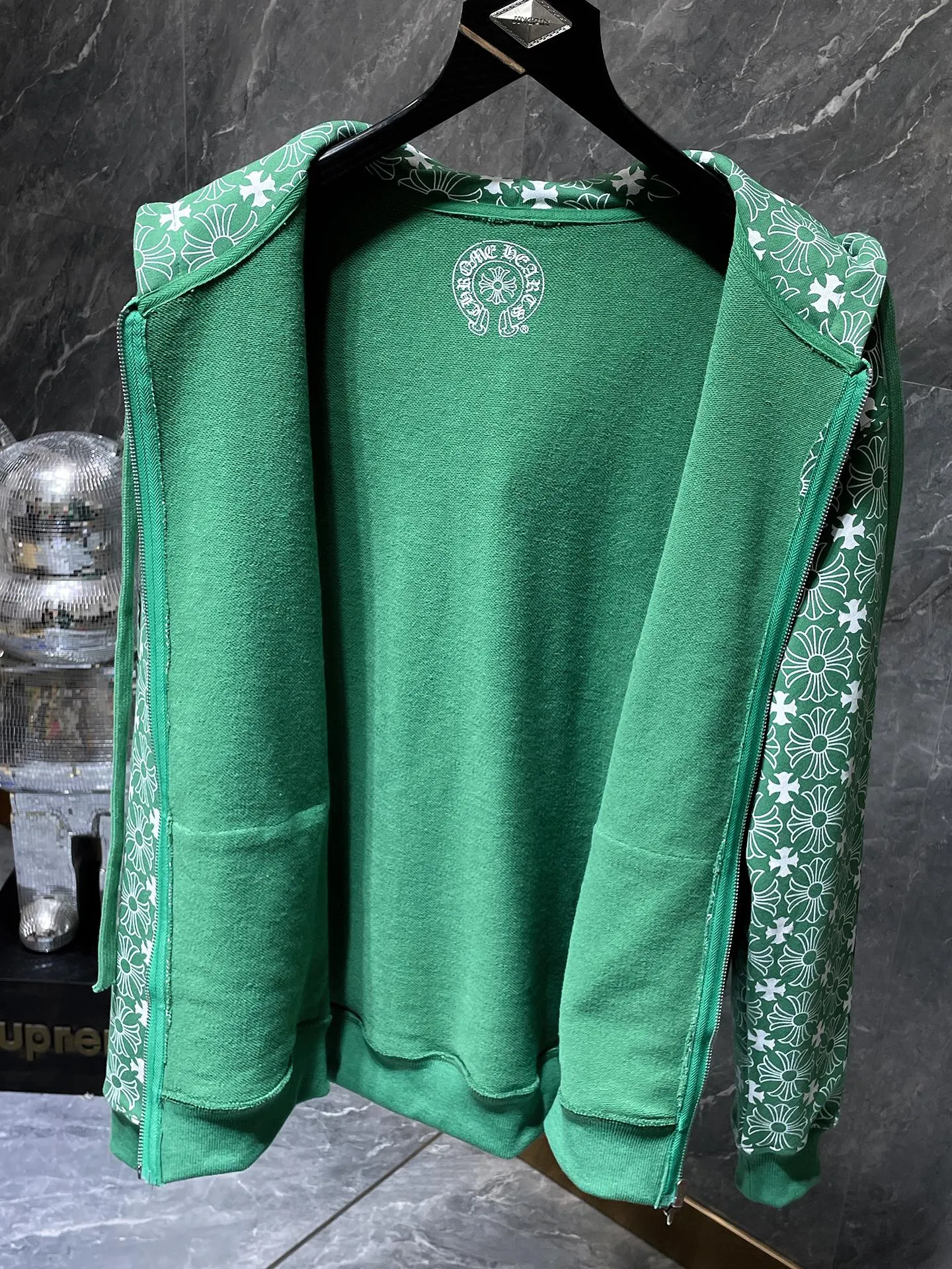 P260 Chrome Hearts Autumn and Winter 2025 Counter Synchronization ❤️ Chrome Hearts Horseshoe Dark Pattern Logo Blue Zipper Sweater Improved Customized Version 1:1 High Weight High Quality Fabric Recommended Colors: Customized Blue Customized Green Customized Orange Sizes: S, M, L, XL